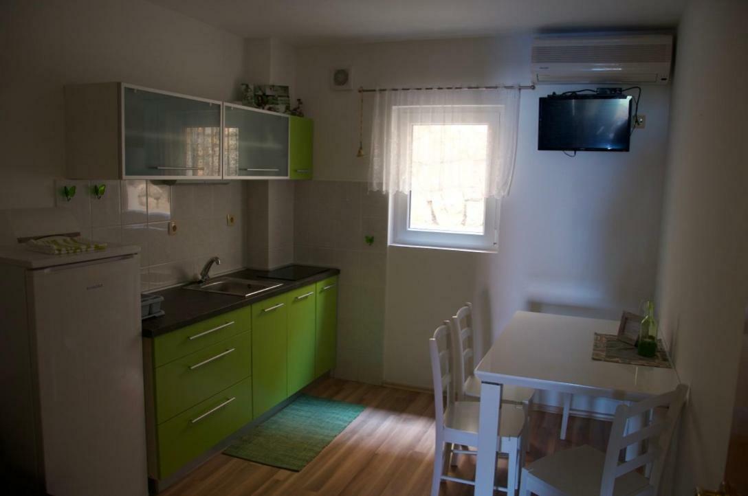 Apartment Viveniti 克罗诺维察 外观 照片